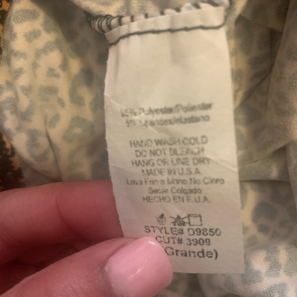 Leopard print dress-size large-falls at the knee- - Picture 3 of 7